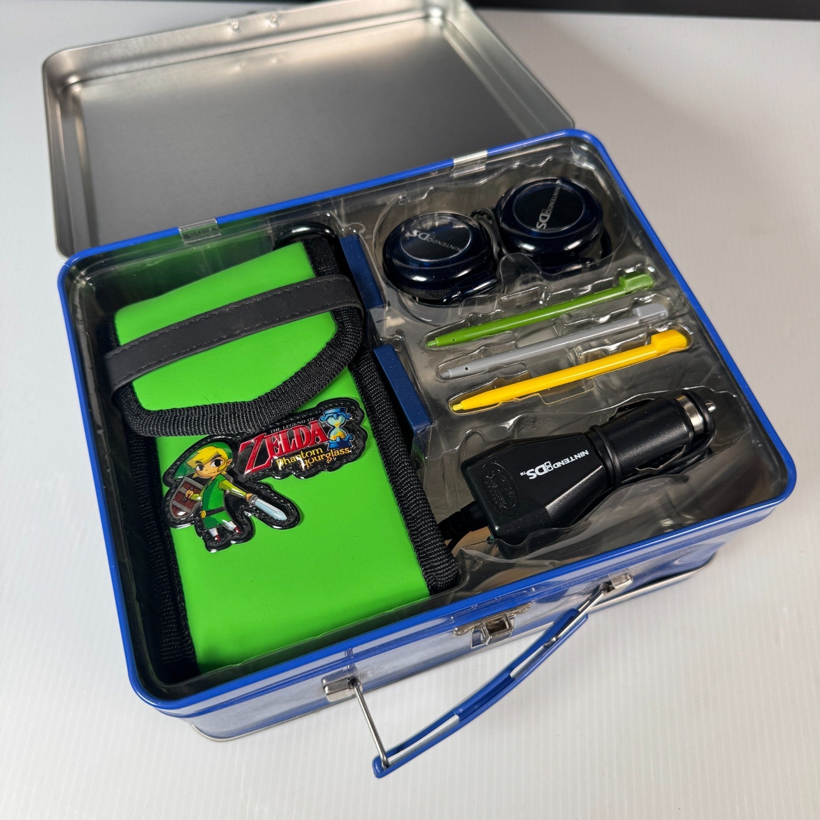 Nintendo DS ZELDA Phantom Hourglass Metal Lunch Box Carrying Case