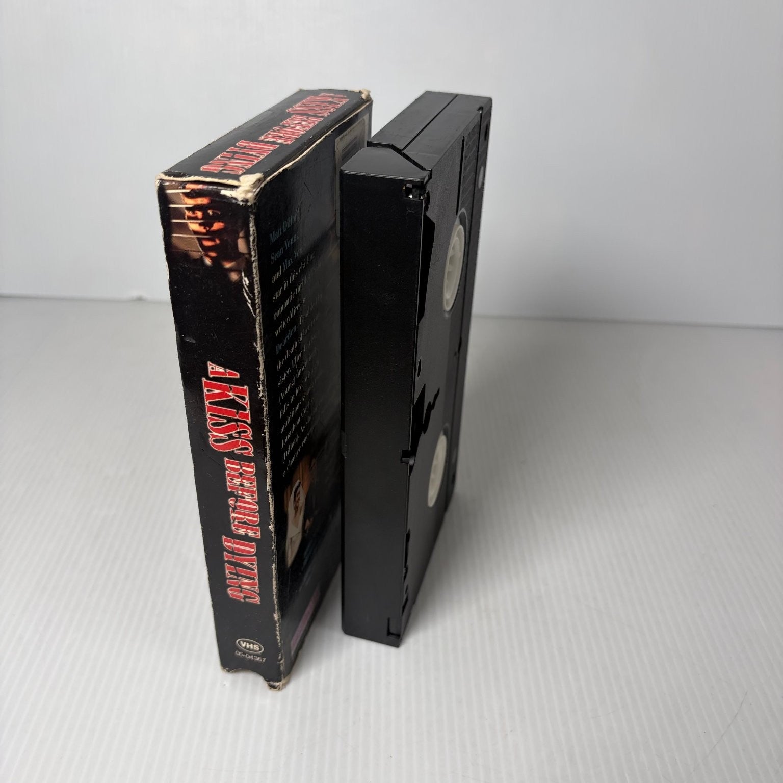 A Kiss Before Dying VHS 1991 Romantic Thriller Matt Dillon Universal Pictures
