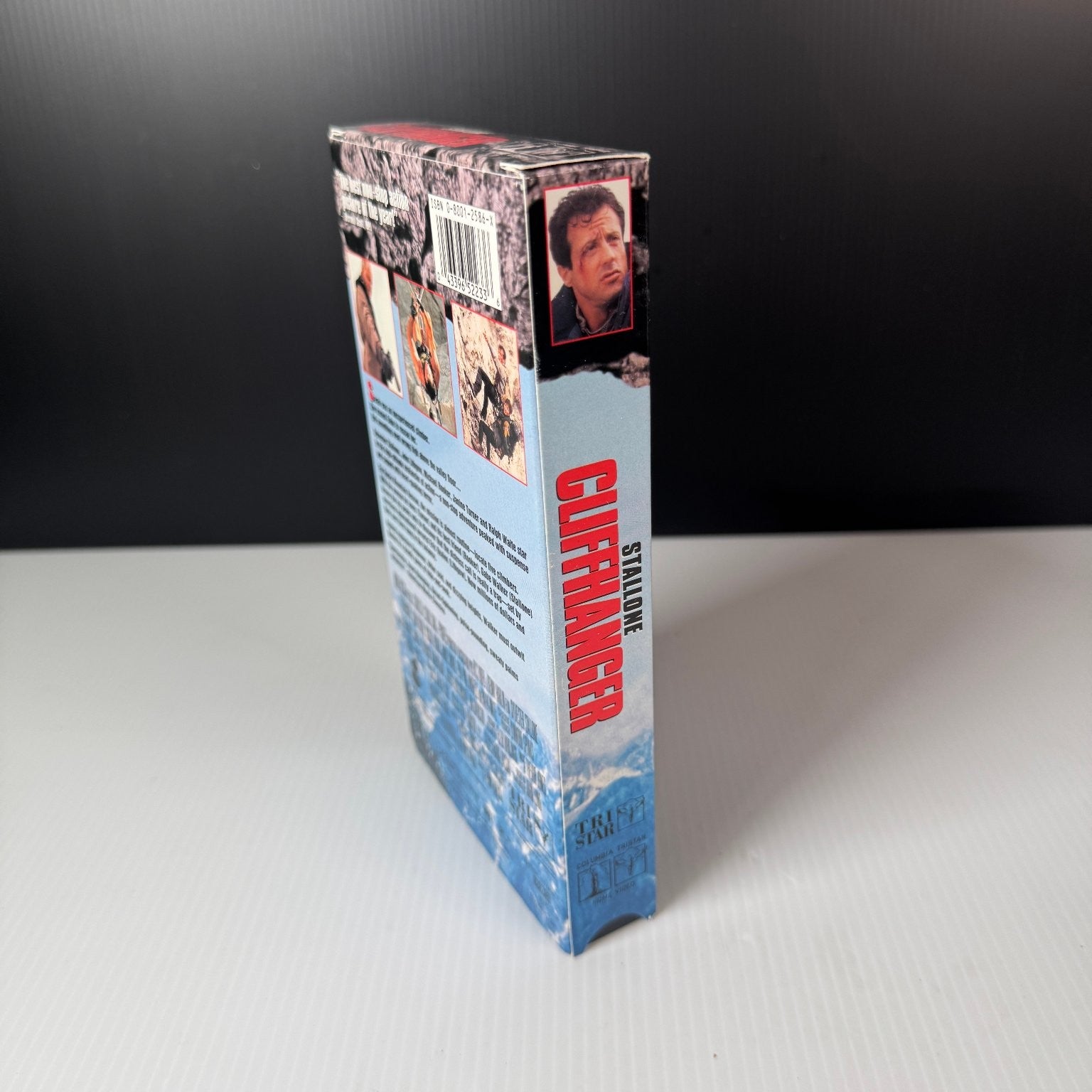 Cliffhanger VHS 1993 Action Thriller Original Release Columbia TriStar