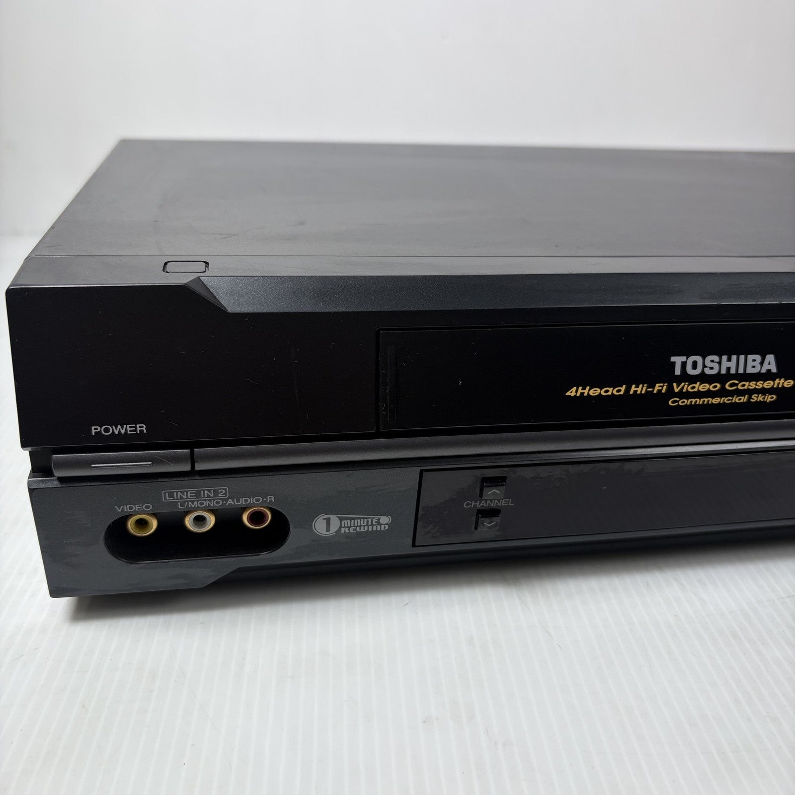 Toshiba W-522 4-Head Hi-Fi VHS VCR Video Cassette Recorder Commercial Skip