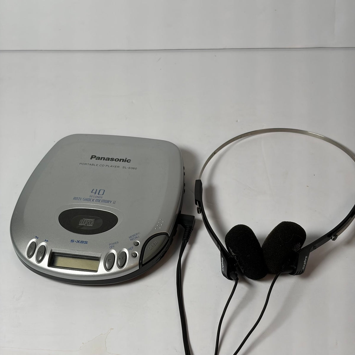 Panasonic SL-S360 Portable CD Player 40 Sec Anti-Shock Memory II S-XBS w/ Sanyo