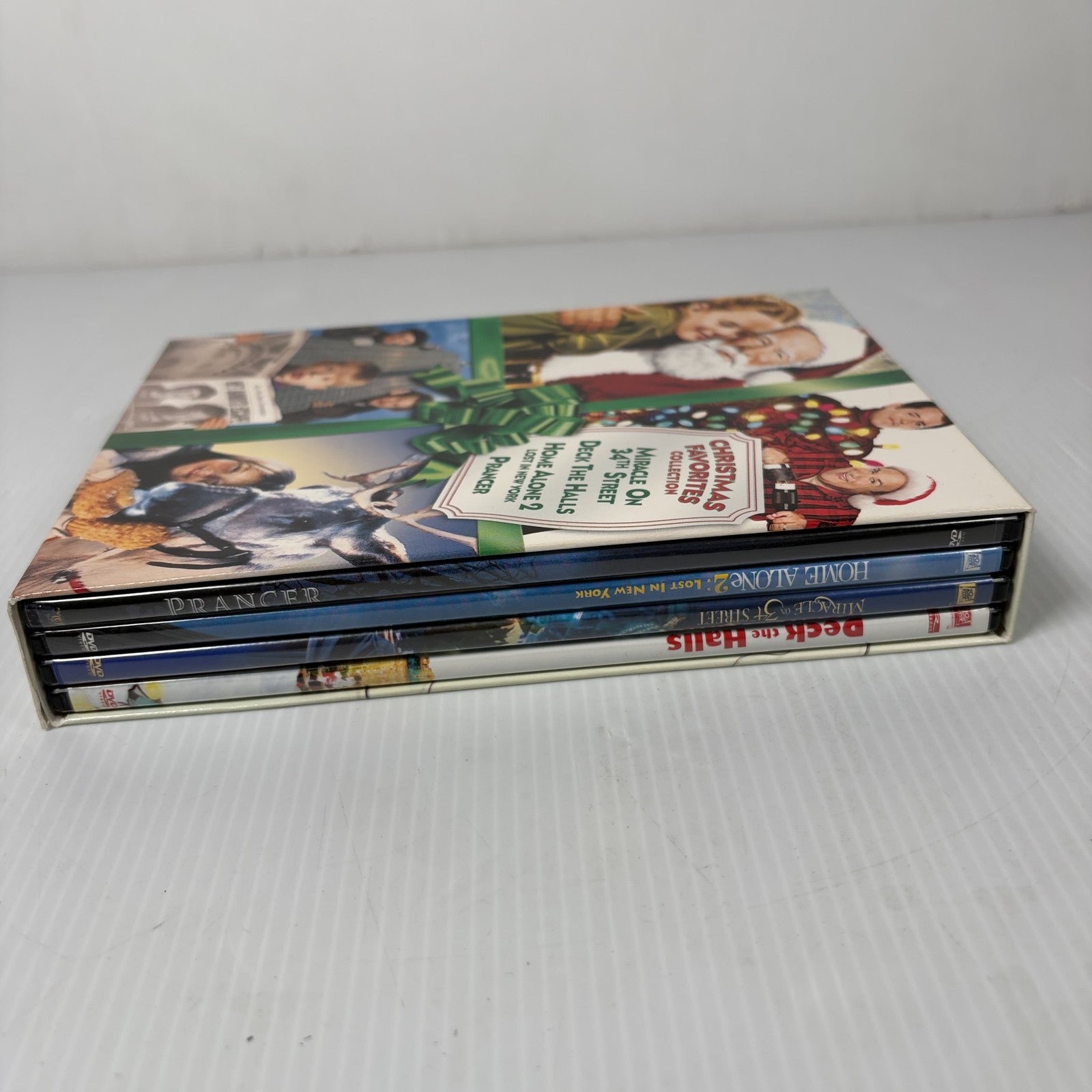Christmas Favorites Collection DVD Box Set - Miracle on 34th Street, Home Alone