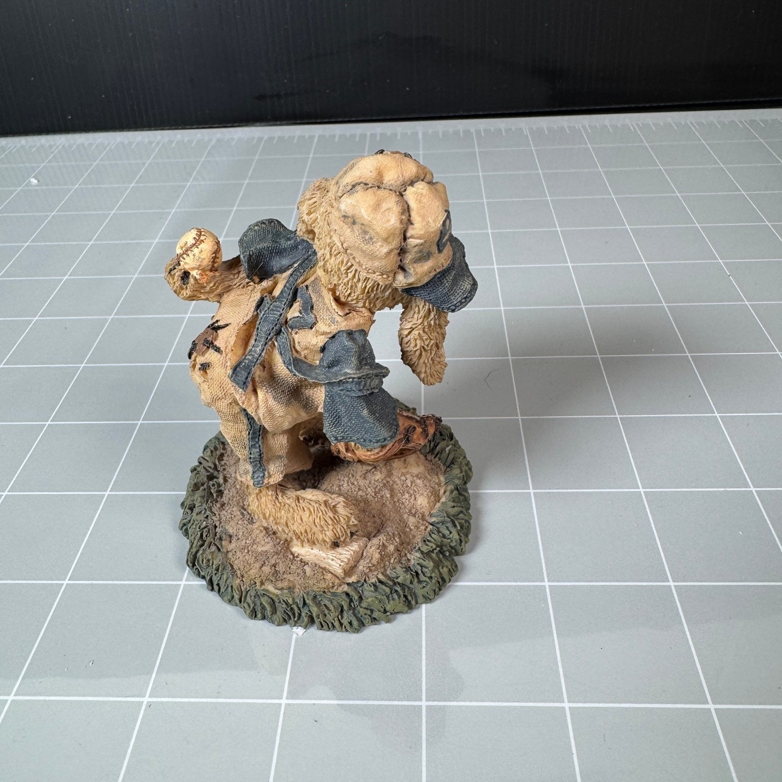 Boyds Bears & Friends Baseball Hare 1993 Resin Statue Vintage