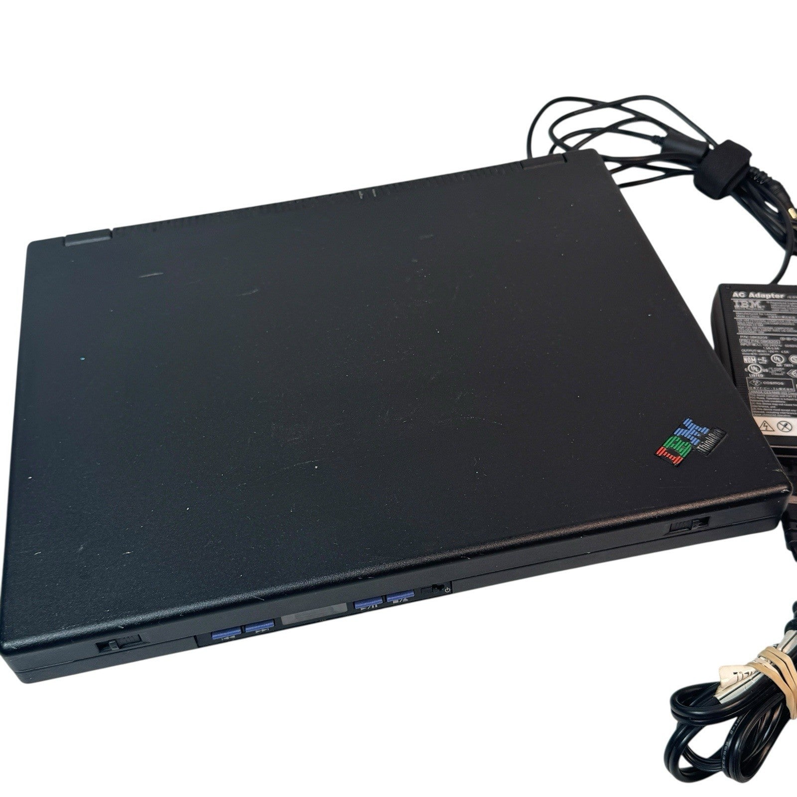 IBM ThinkPad i Series Type 2611 Laptop Powers On Black Screen Needs Battery