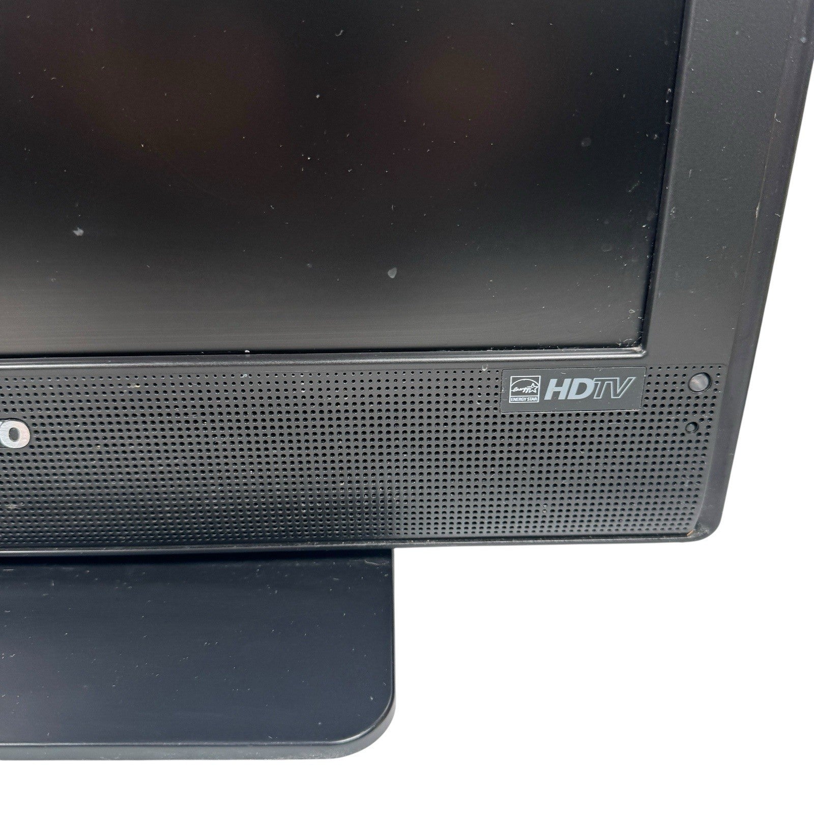 Sanyo DP19648 19" LCD HDTV 720p Retro Gaming Television / Monitor VGA Input