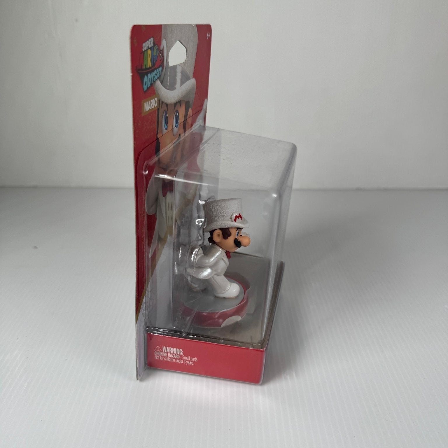Nintendo Super Mario Odyssey Mario Wedding Outfit Amiibo Figure Switch 3DS Wii U