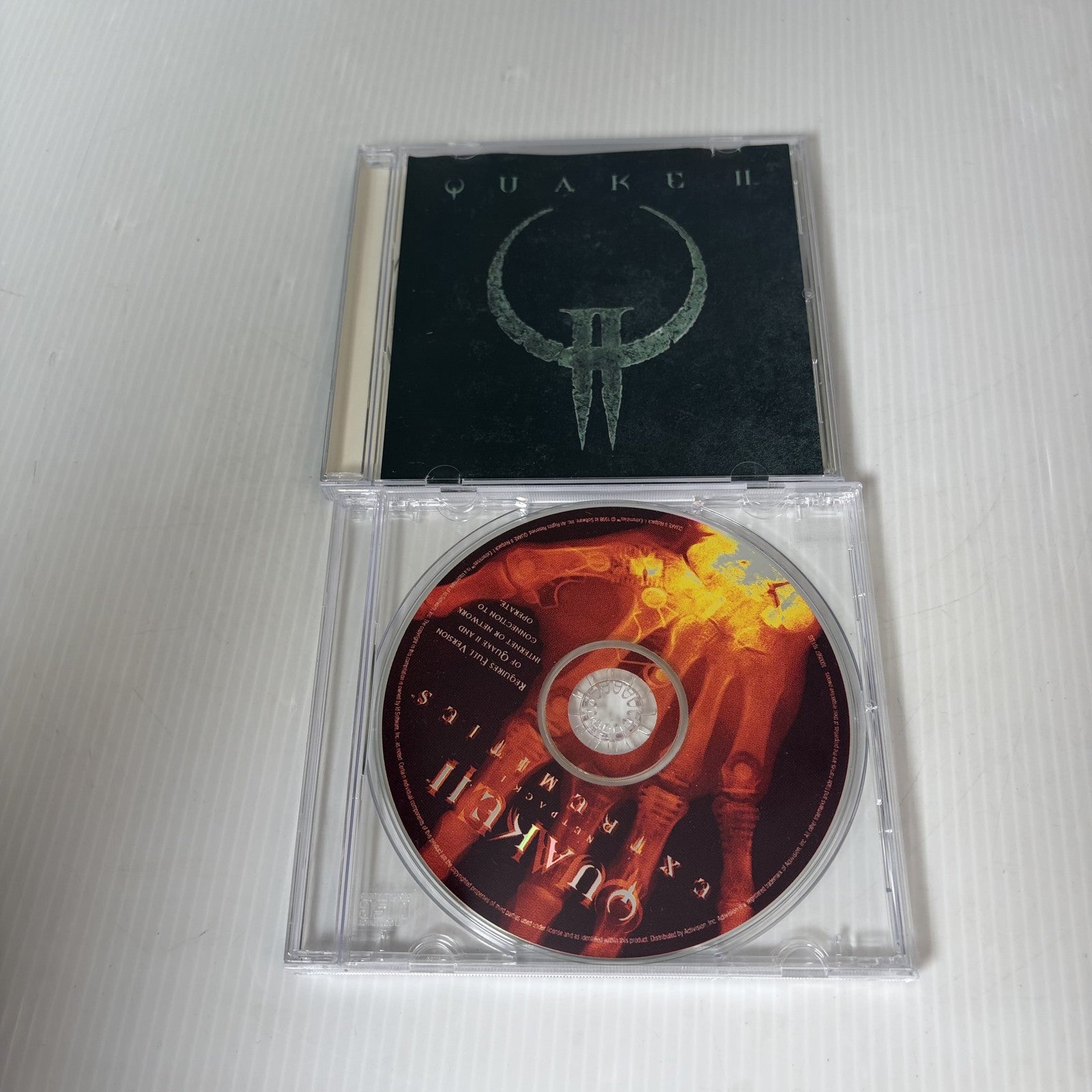 Quake II PC CD-ROM Video Game 1997 Activision ID w/ Extremities Netpack 1