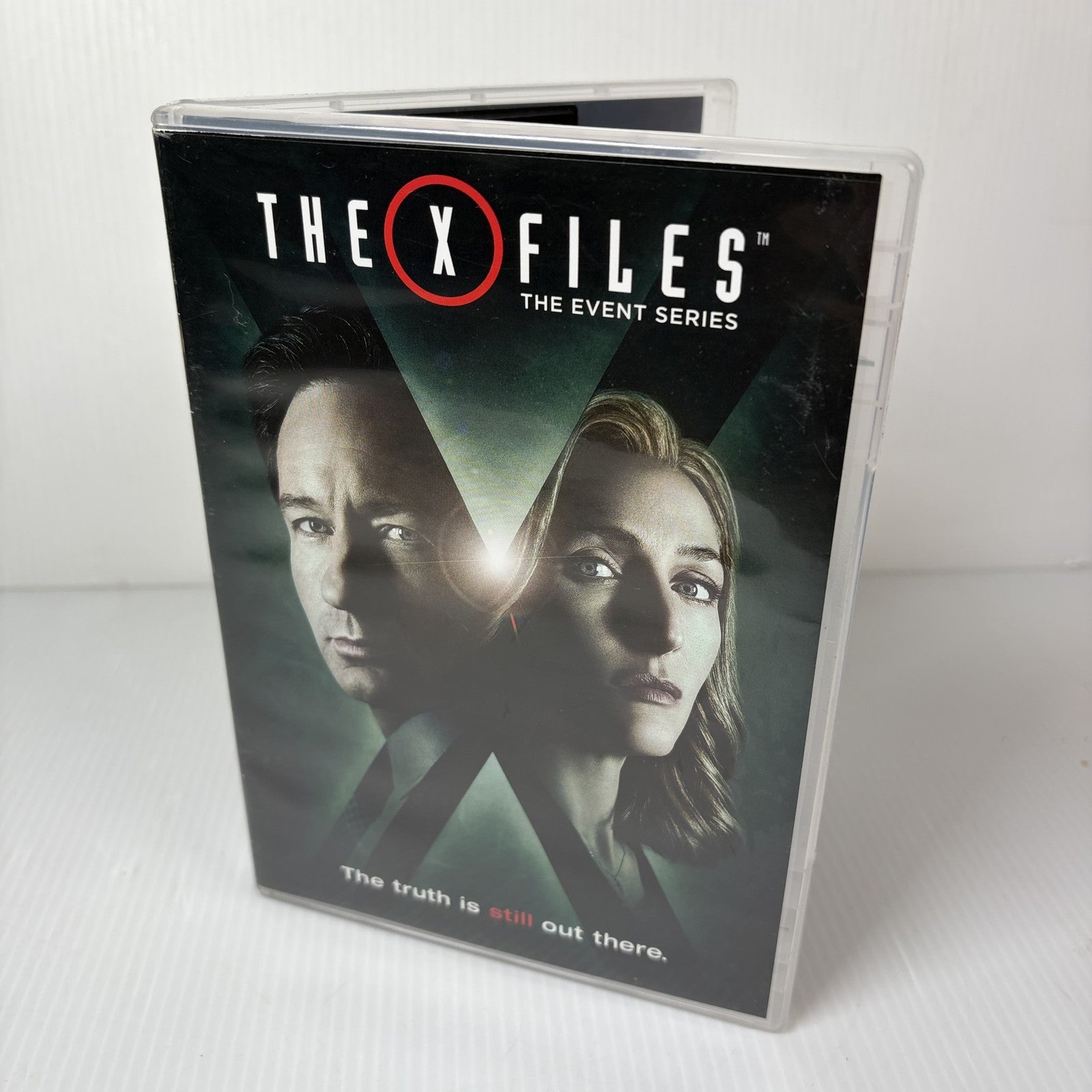 The X-Files The Event Series DVD 3-Disc Set David Duchovny Gillian Anderson