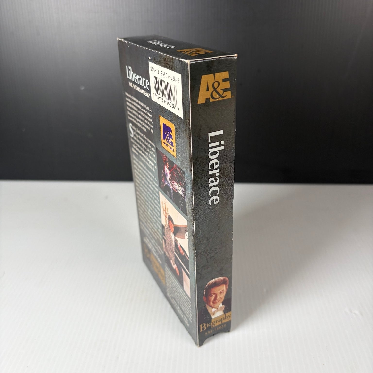 Liberace Mr. Showmanship VHS A&E Biography 1993 Music A&E Home Video