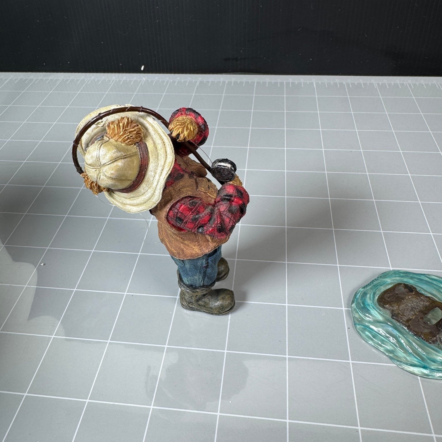 Willie Caught it Hook, Line & Sinker Boyds Collection Figurine Style 2277946