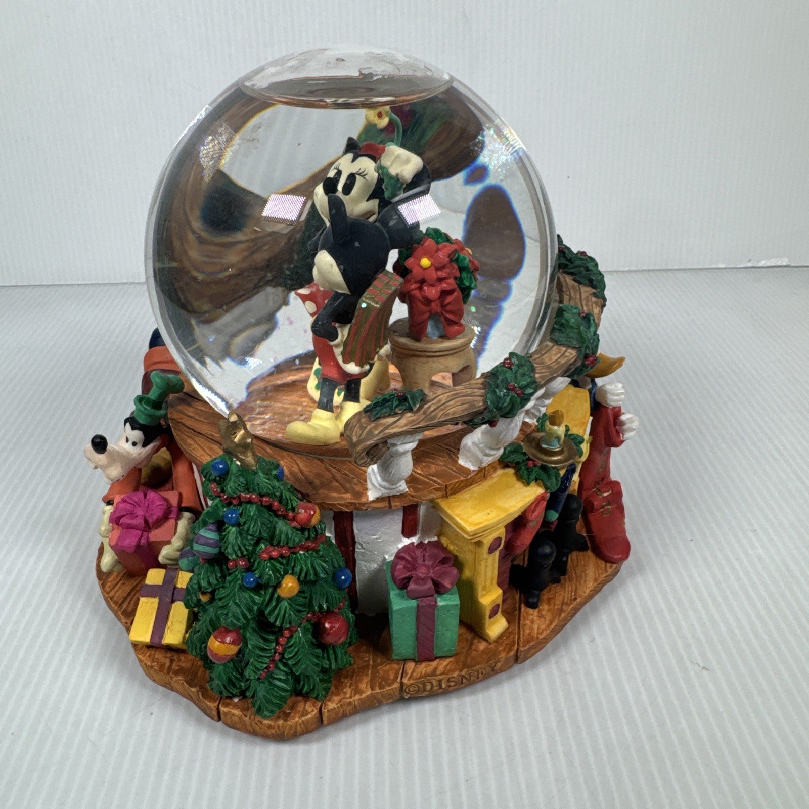 Vintage Rare Disney Mickey and Minnie Goofy "Santa Is Comin To Town” Snow Globe
