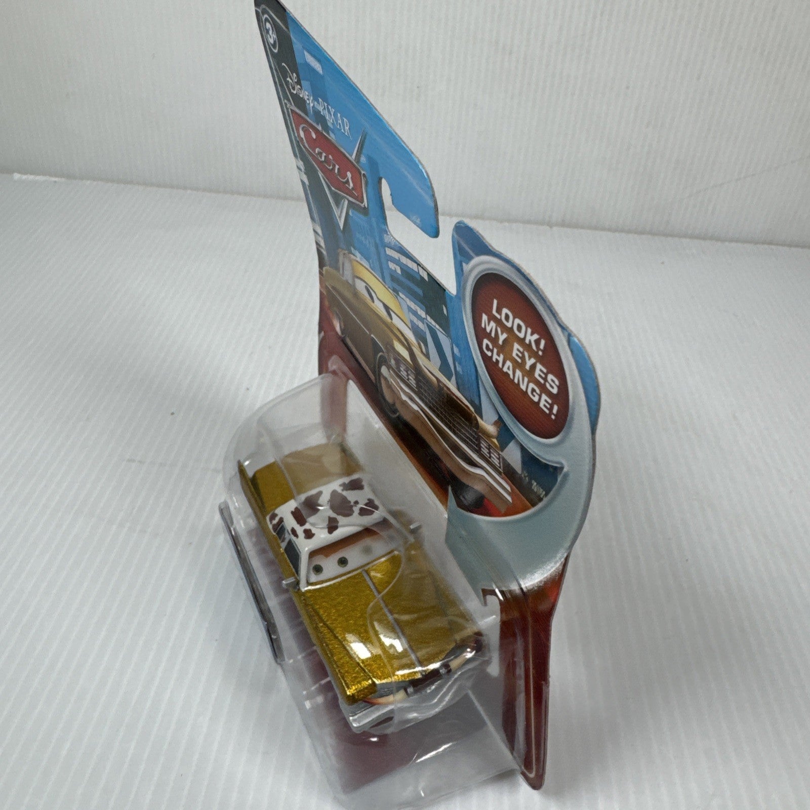 2010 Disney Pixar Cars Look! My Eyes Change! Tex Dinoco #29 NEW!