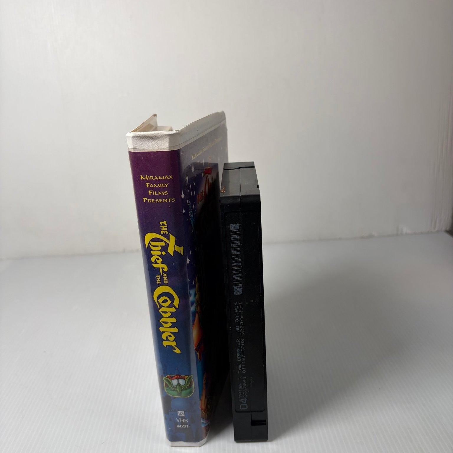 The Thief and the Cobbler VHS 1995 Animated Fantasy Miramax Family Clamshell