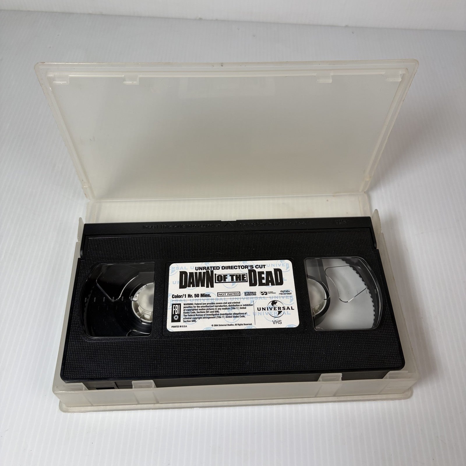 Dawn of the Dead (2004) Unrated Director's Cut VHS Tape Horror Zombie Universal