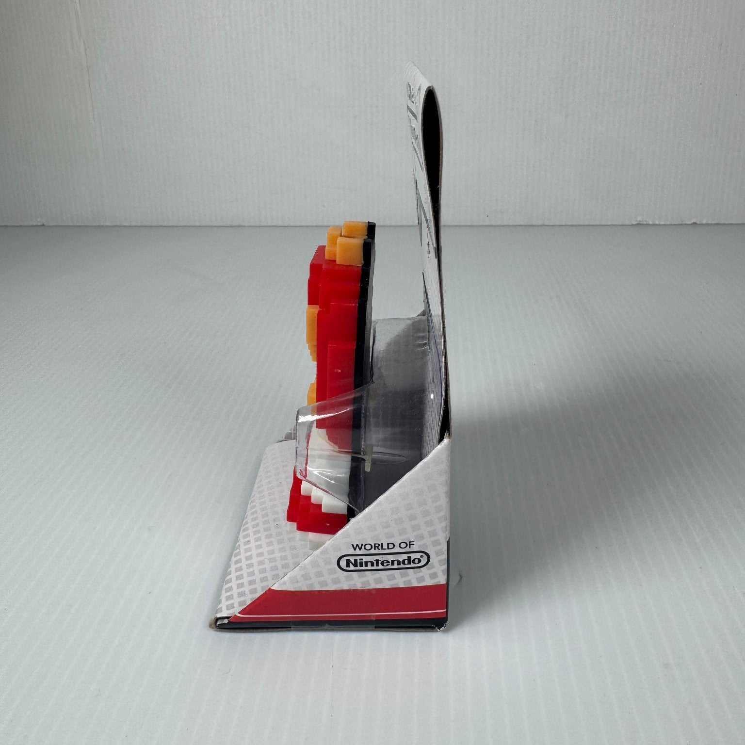 World of Nintendo 8-Bit Princess Peach Figure Super Mario 2.5" Retro