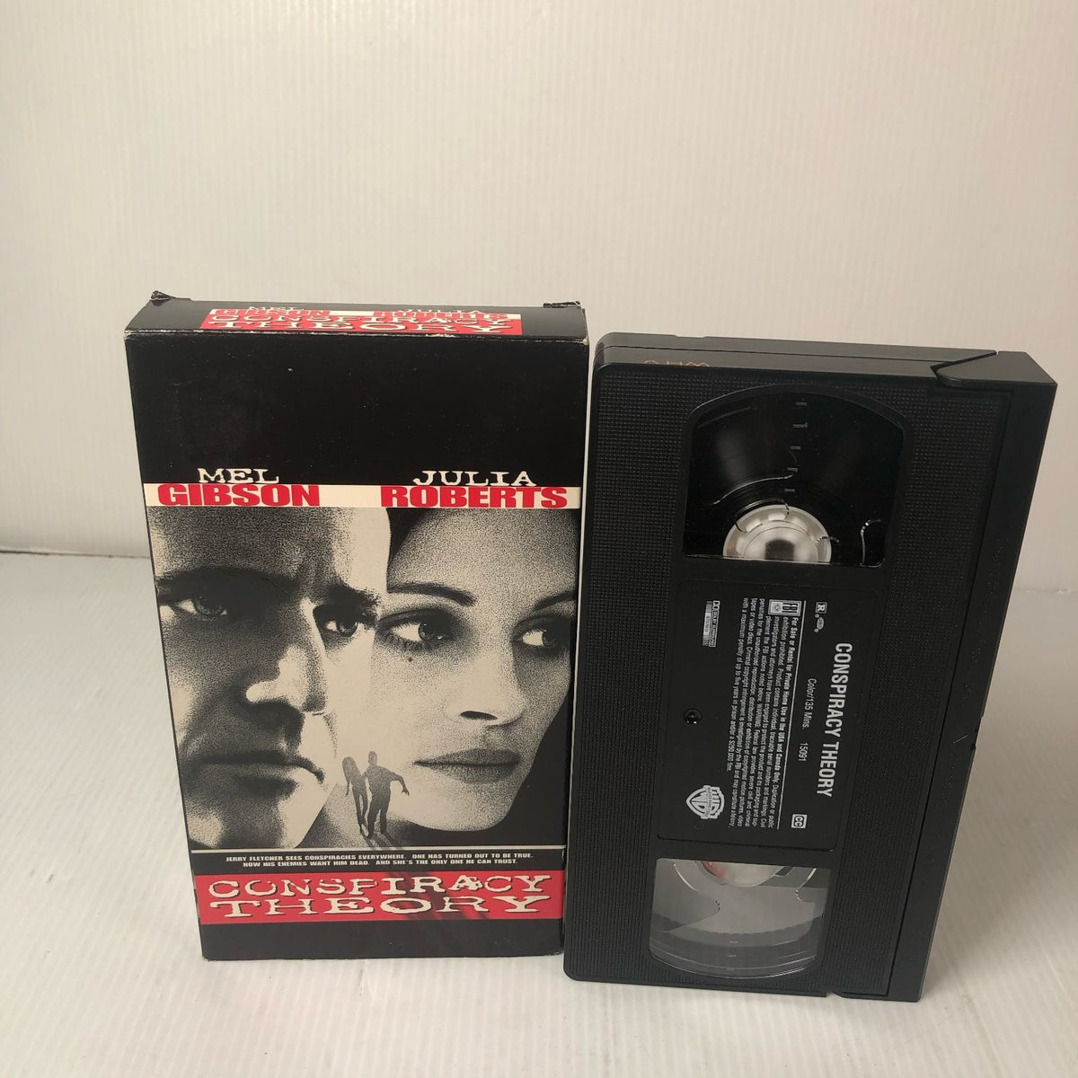 Conspiracy Theory VHS 1997 Thriller Mel Gibson Julia Roberts Warner Bros.