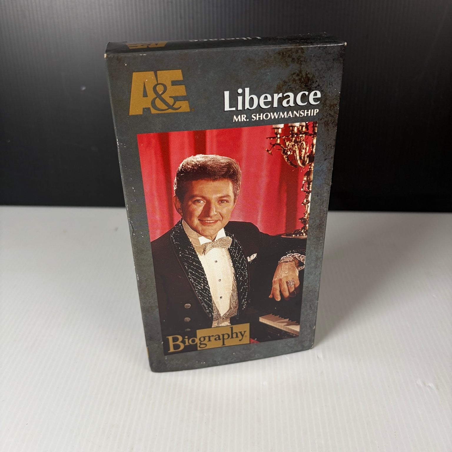 Liberace Mr. Showmanship VHS A&E Biography 1993 Music A&E Home Video