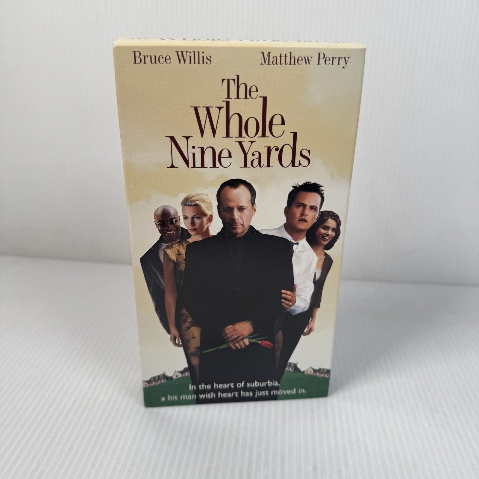 The Whole Nine Yards VHS Bruce Willis Matthew Perry Comedy 2000 Tested R Rated M