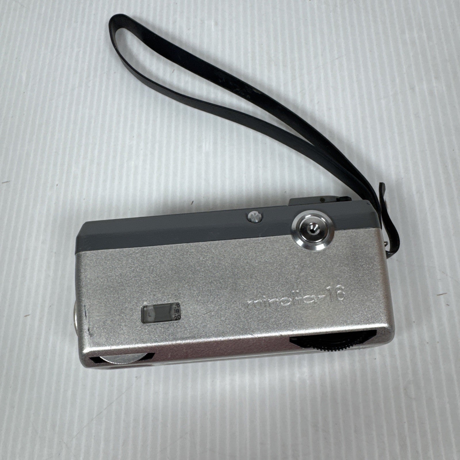 MINOLTA 16 E E II SUBMINIATURE Vintage Camera Untested