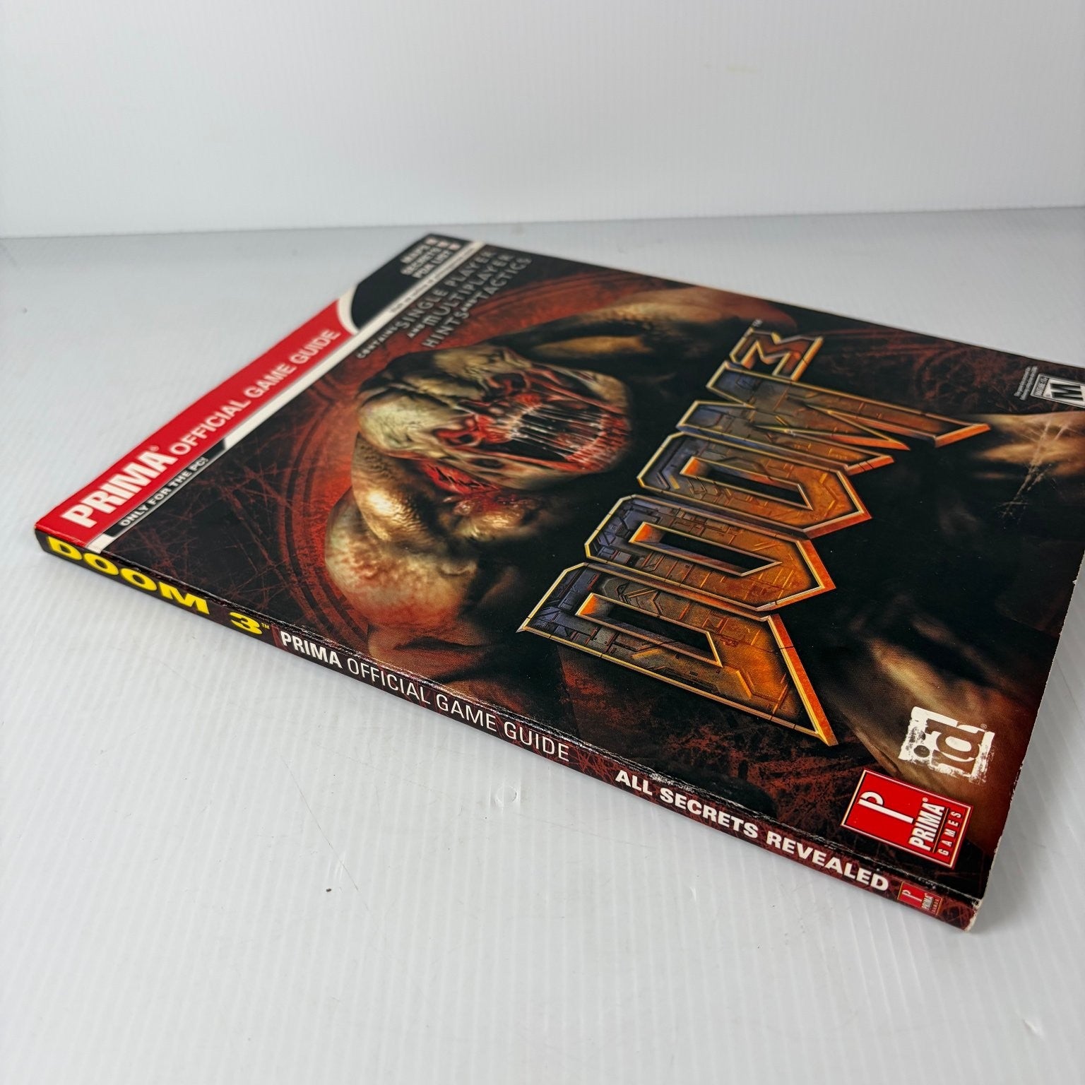 DOOM 3 PC Official Strategy Guide Prima Games Walkthrough Maps Secrets