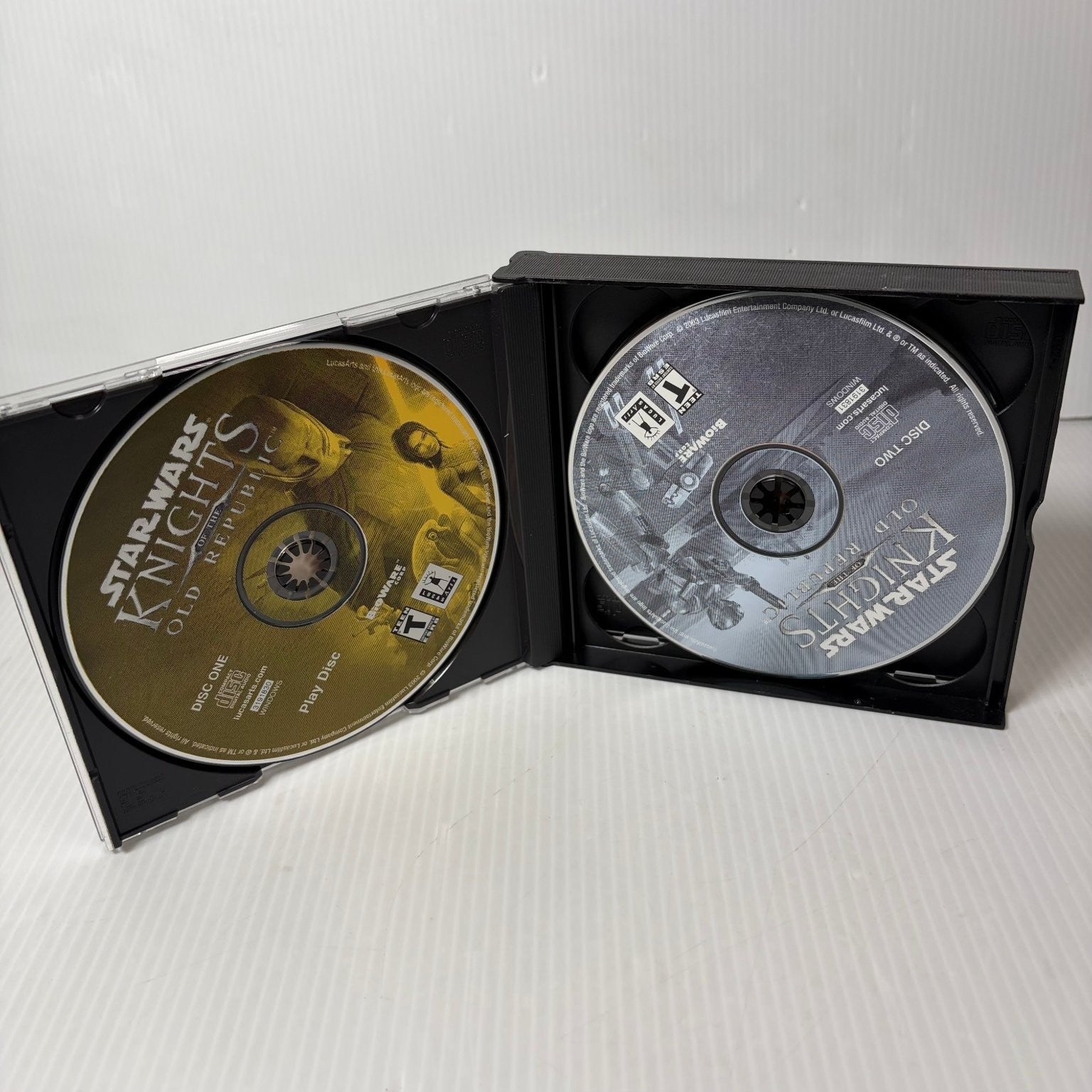 Star Wars Knights of the Old Republic PC Video Game 4-Disc Set RPG