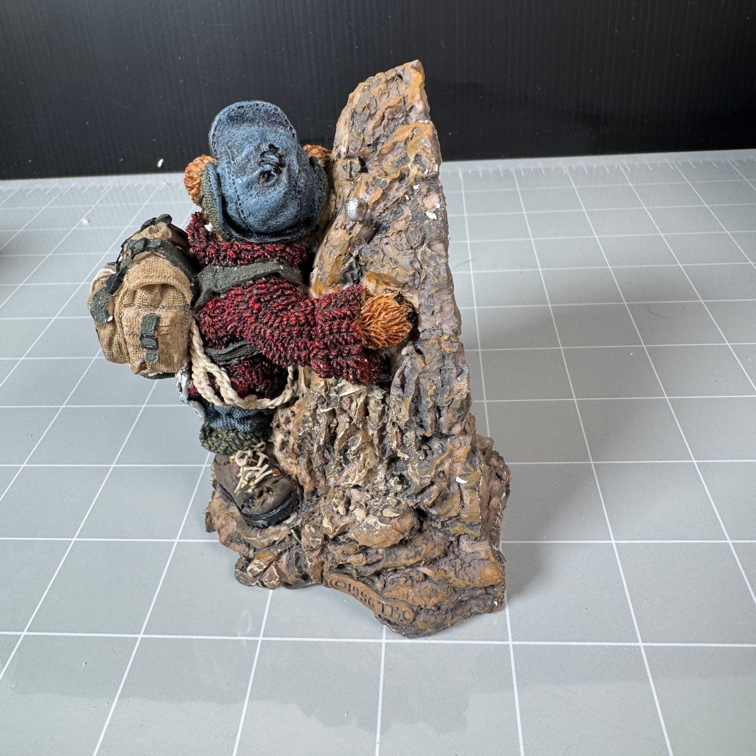 Boyds Bears Climber Resin Figure w/Base 1991 Bearstone Collection