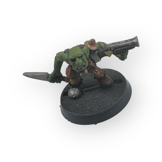 Warhammer 40K Rogue Trader Gretchin Armed w/ Knife & Sawn Off Shotgun 1 Painted