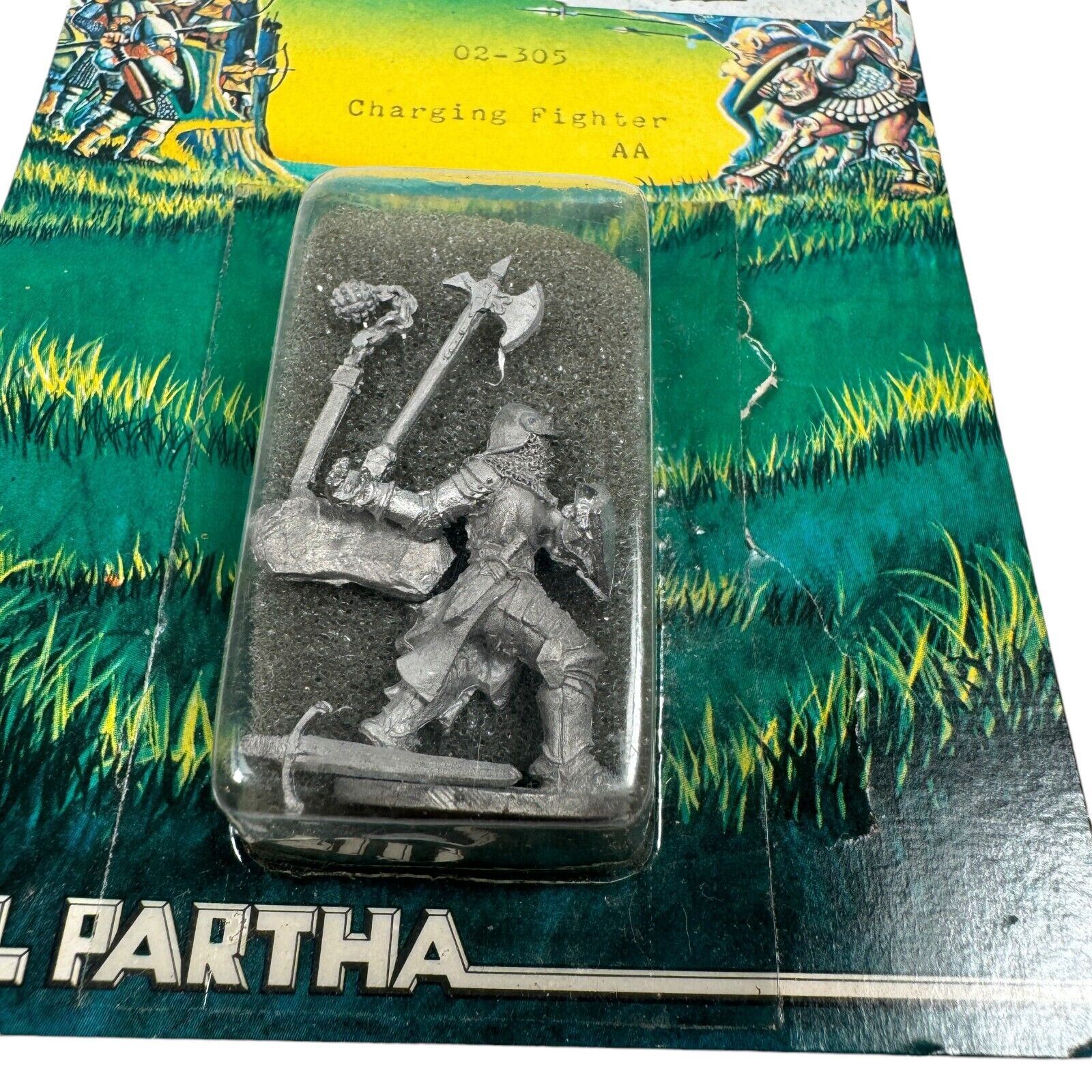 Ral Partha Charging Fighter AA 02-305 Fantasy Collector Series Lead Minifigure