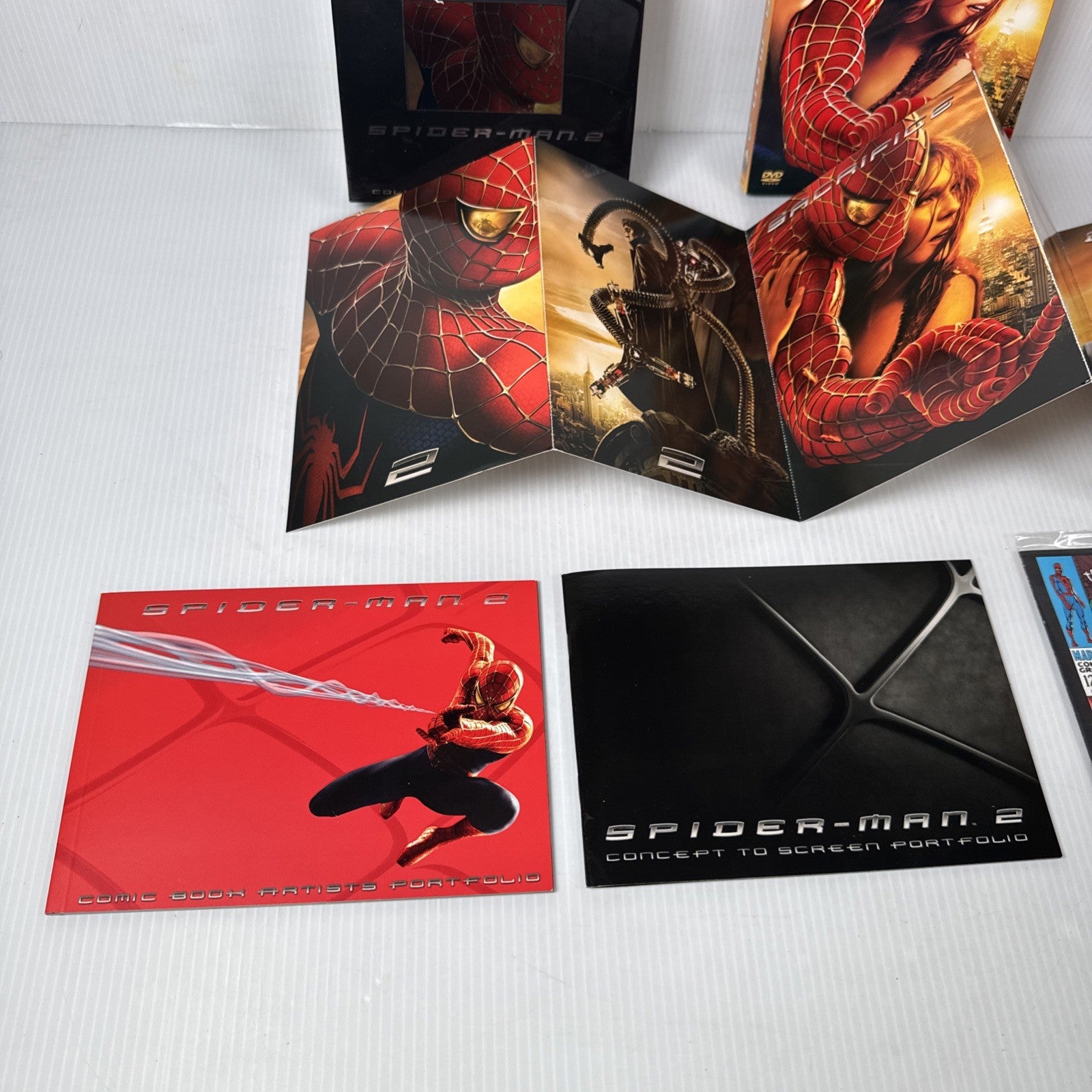 Spider-Man 2 Limited Collector's Edition Gift Set DVD 2004 Tobey Maguire W/Comic