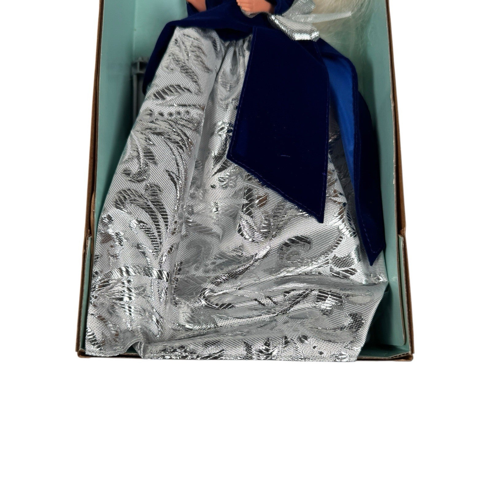 WINTER VELVET Barbie Doll Blonde Avon Special Edition Mattel 1995