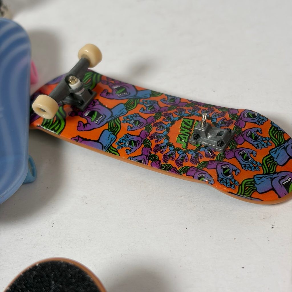 Tech Deck Fingerboard Lot 13 Finesse Element Santa Cruz Tony Hawk + Figure