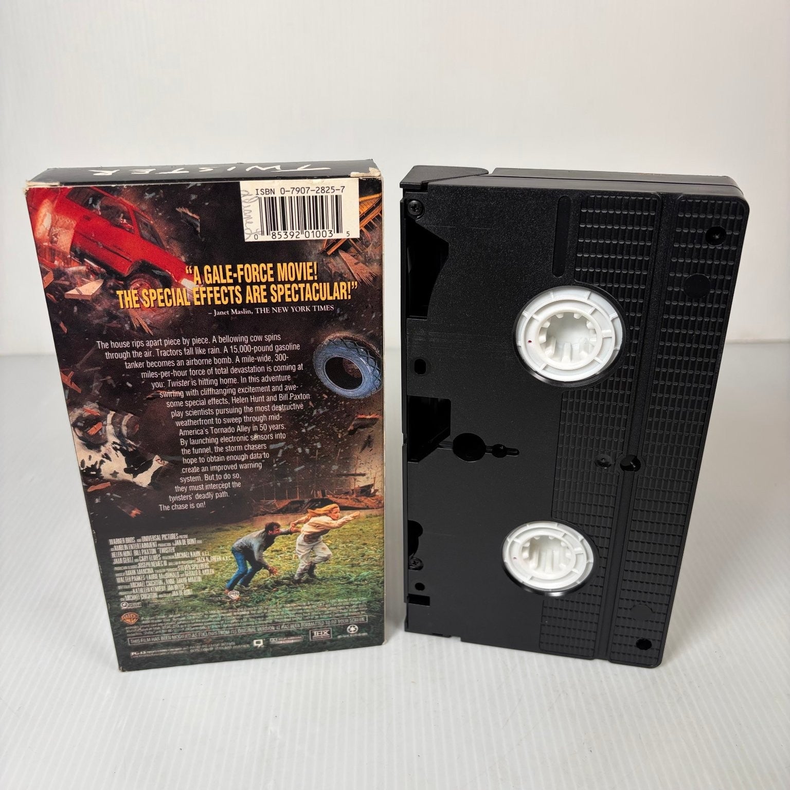 Twister VHS 1996 Action Thriller THX Digitally Mastered Warner Bros.