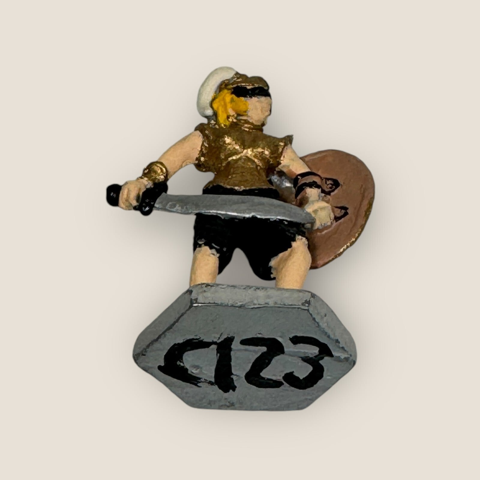 Dungeons & Dragons Lot 4 Fighter Human Females Painted Lead Miniatures Heritage