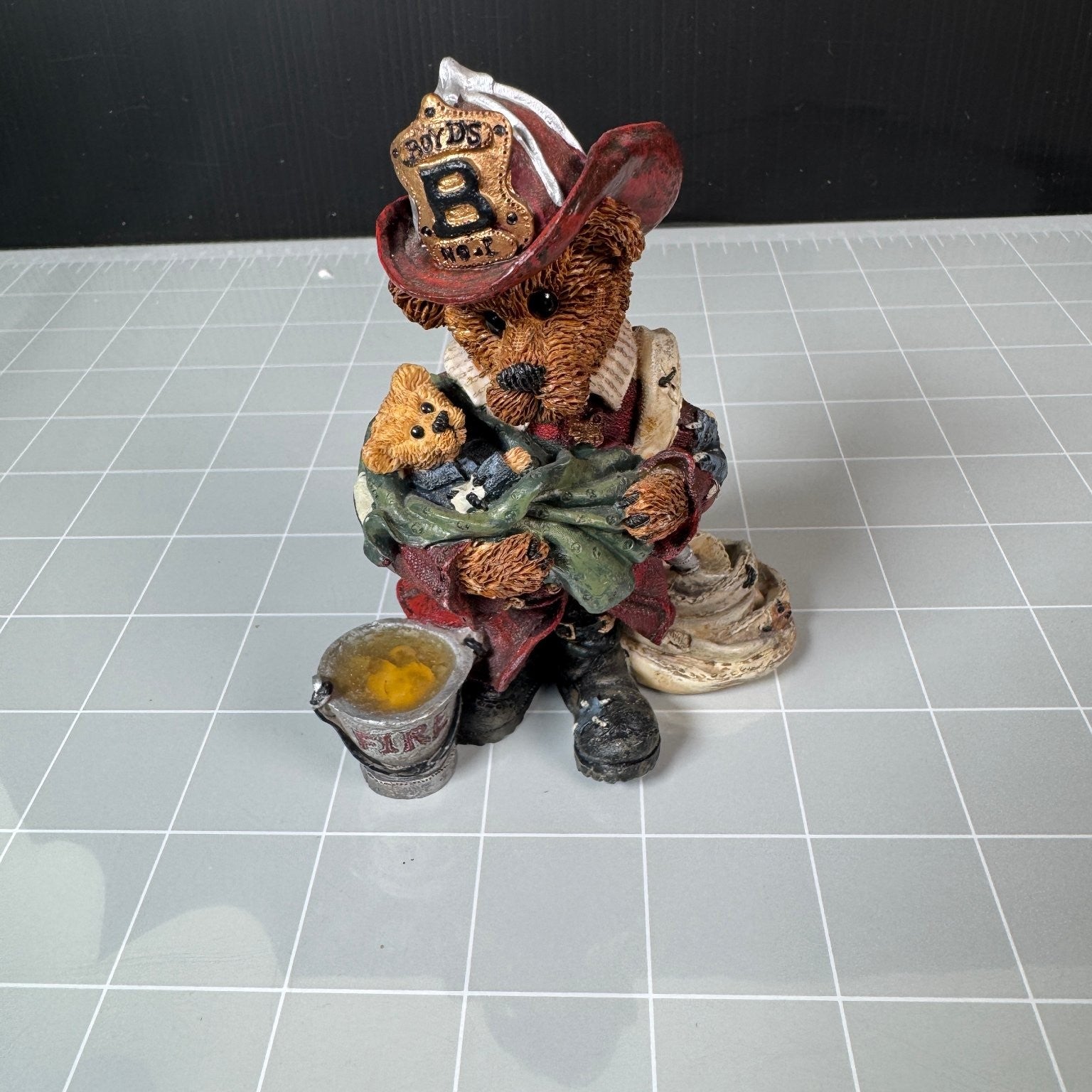 Elliot The Hero Boyds Bears & Friends Vintage Resin Statue 3E/178