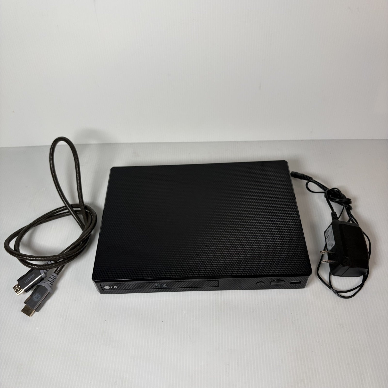 LG BP175 Blu-ray Disc DVD Player Full HD 1080p HDMI USB LAN Network Streaming