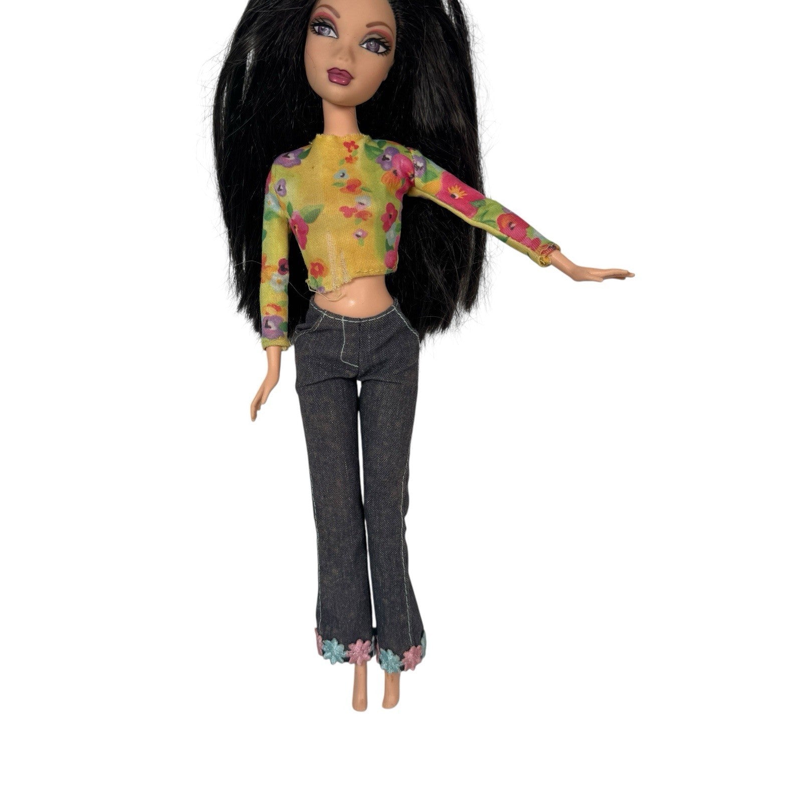 Vintage Y2K Barbie My Scene Nolee Doll w/ Flower Flares