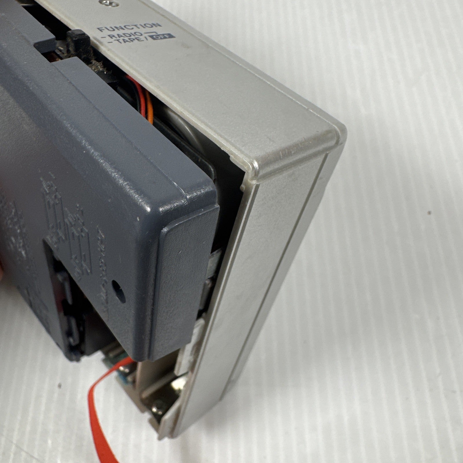 Vintage Sanyo M-G31 FM/AM Portable Cassette Player AS IS For Parts / Repair