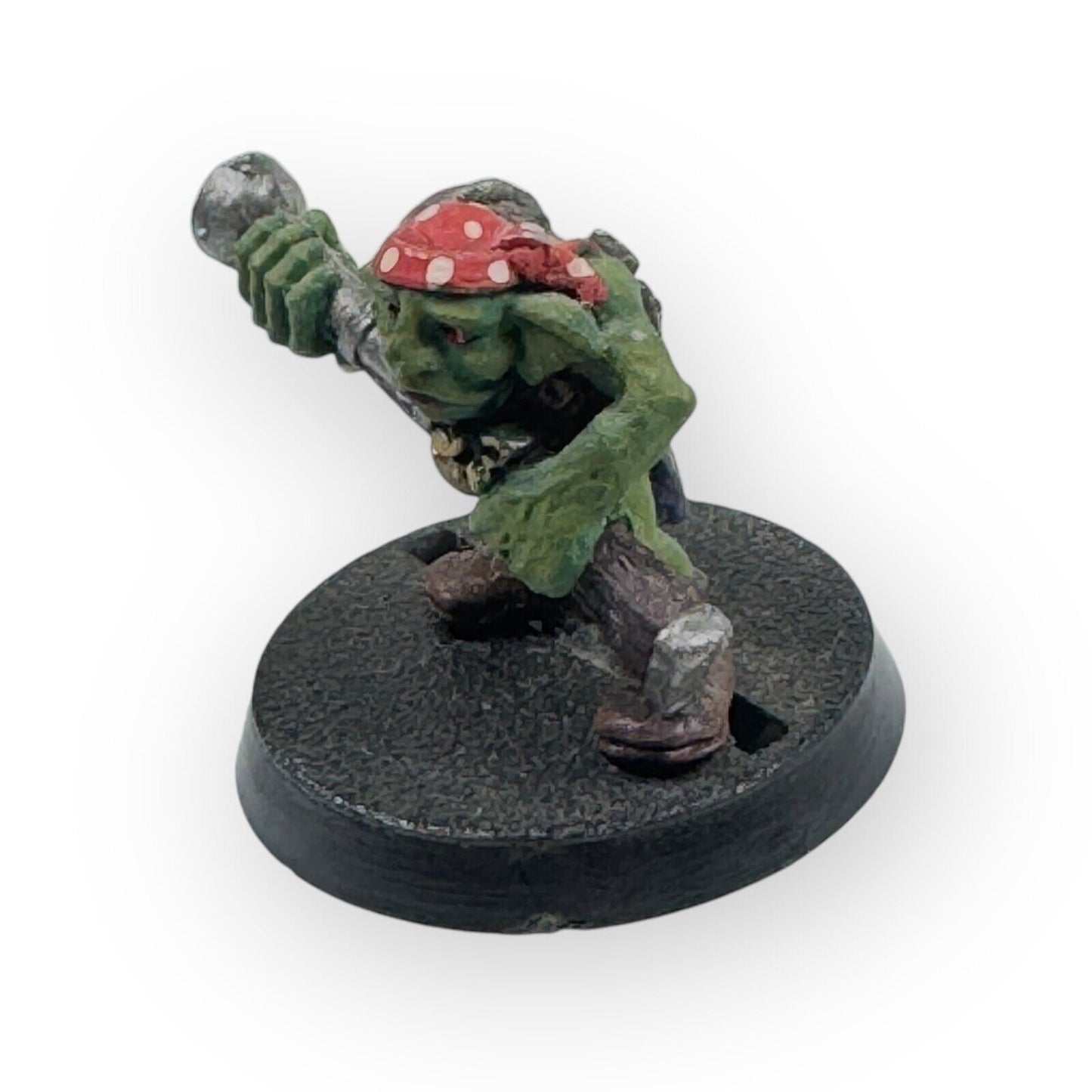 Warhammer 40K Rogue Trader Gretchin Weirdboy Armed with Blunderbuss Painted