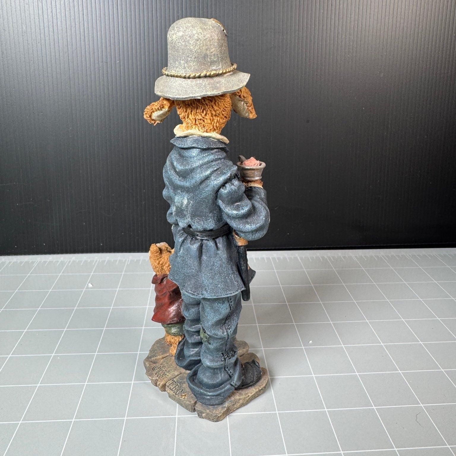 Boyds Bears & Friends Folkstone Collection Policeman Dog Statue