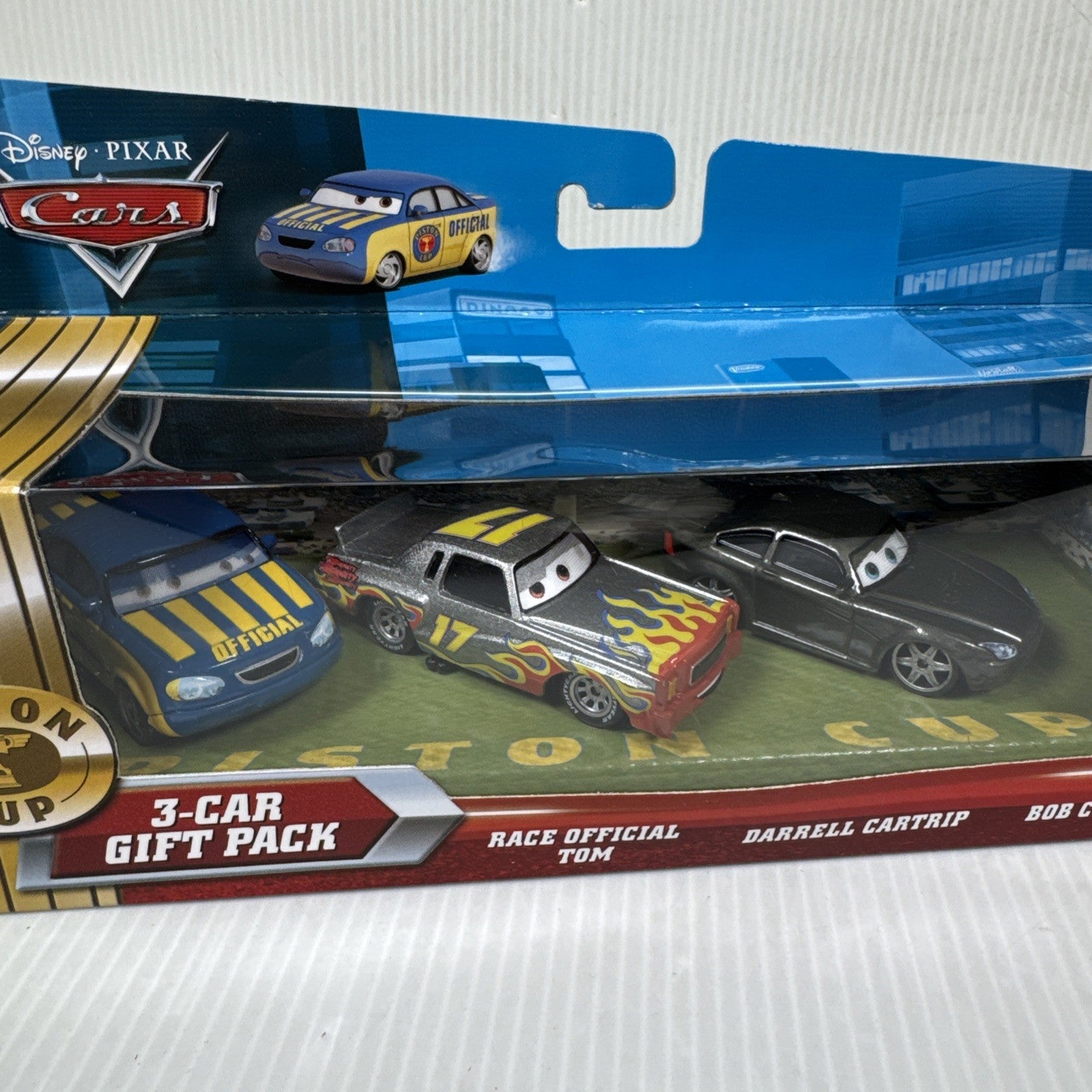 Disney Pixar Cars PISTON CUP 3-CAR GIFT PACK DARREL BOB TOM 2010 1:55 Diecast