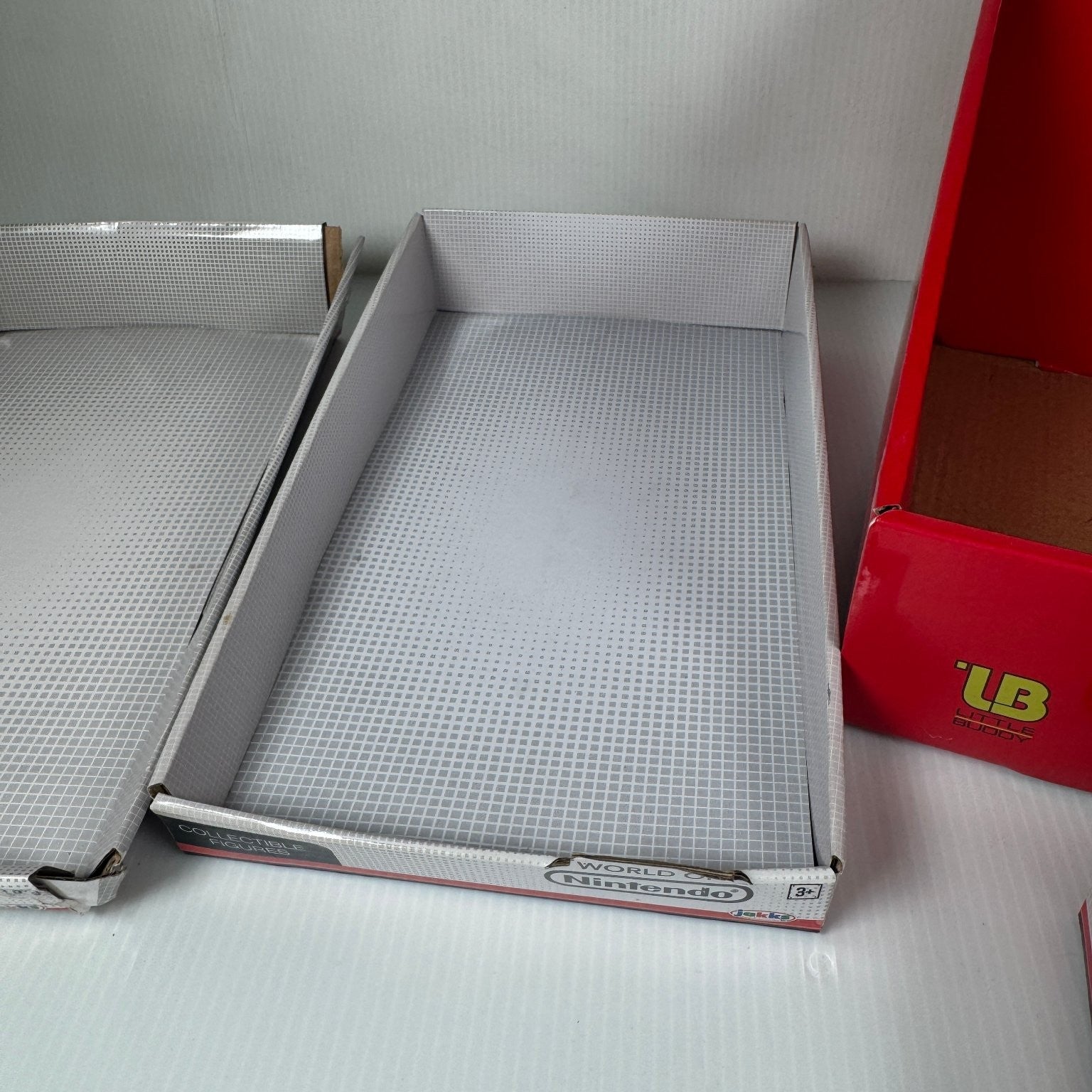 World of Nintendo Lot of 4 Collectible Figure Display Boxes Video Game Store