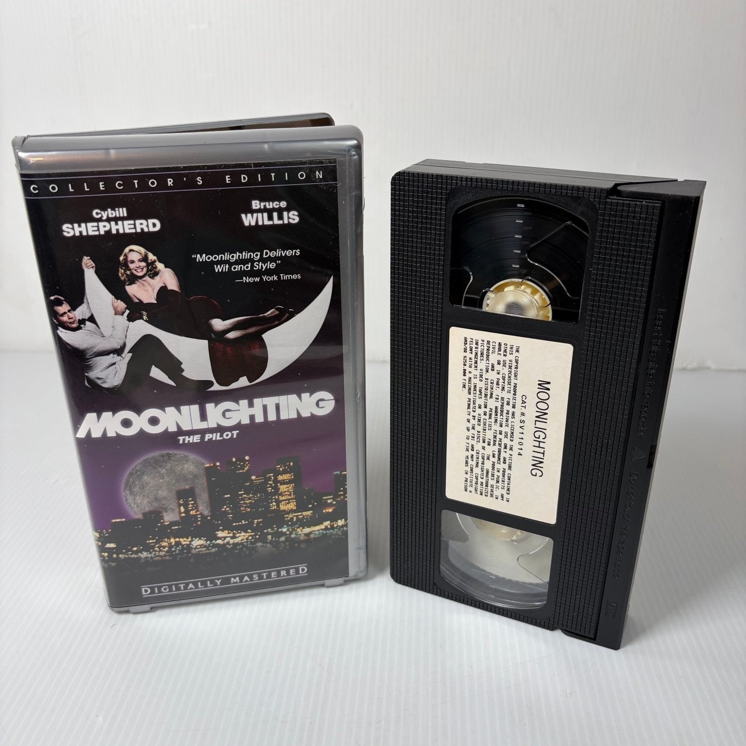 Moonlighting The Pilot VHS 1985 Romantic Comedy Collector's Edition Clamshell