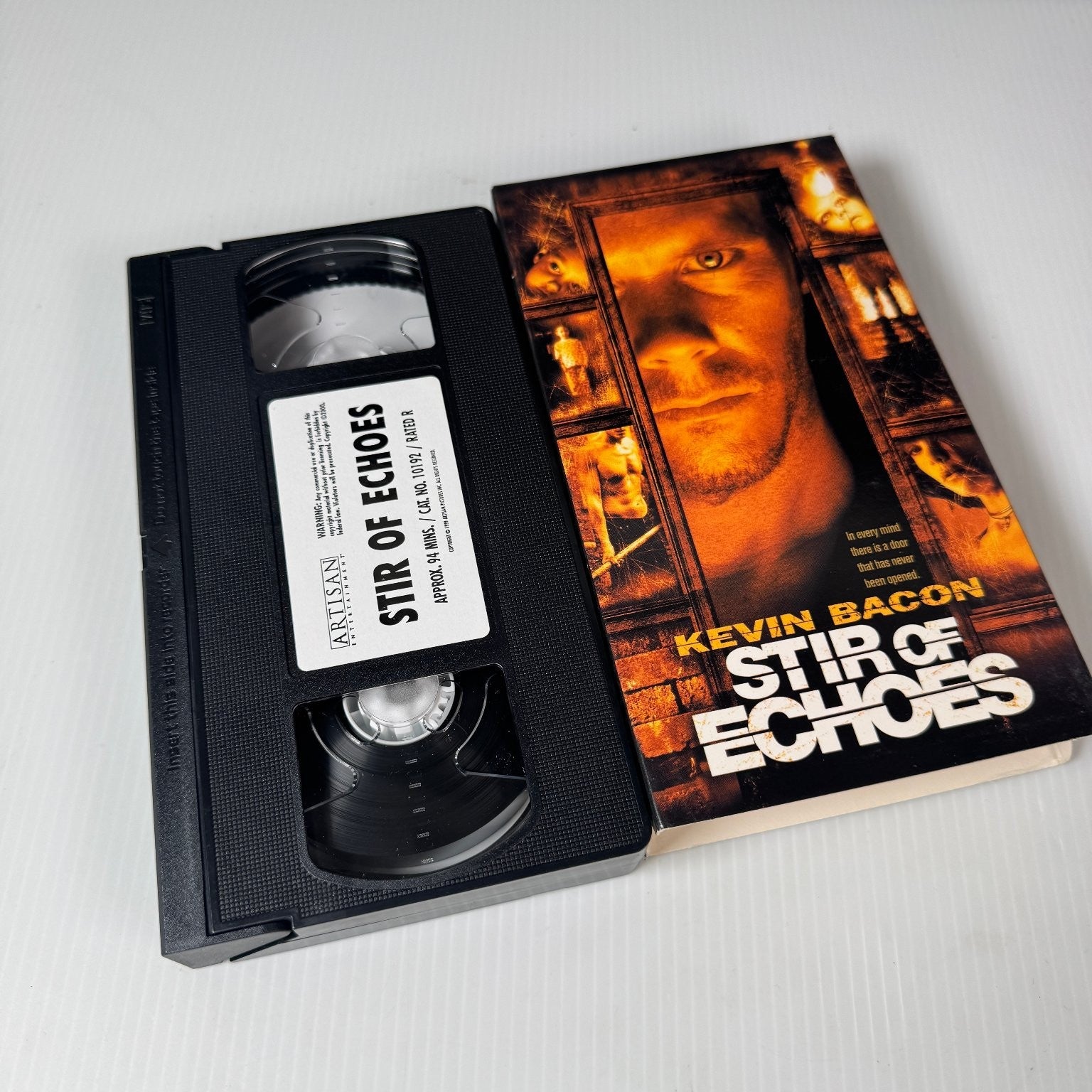 Stir of Echoes VHS 1999 Horror Kevin Bacon Artisan Home Entertainment