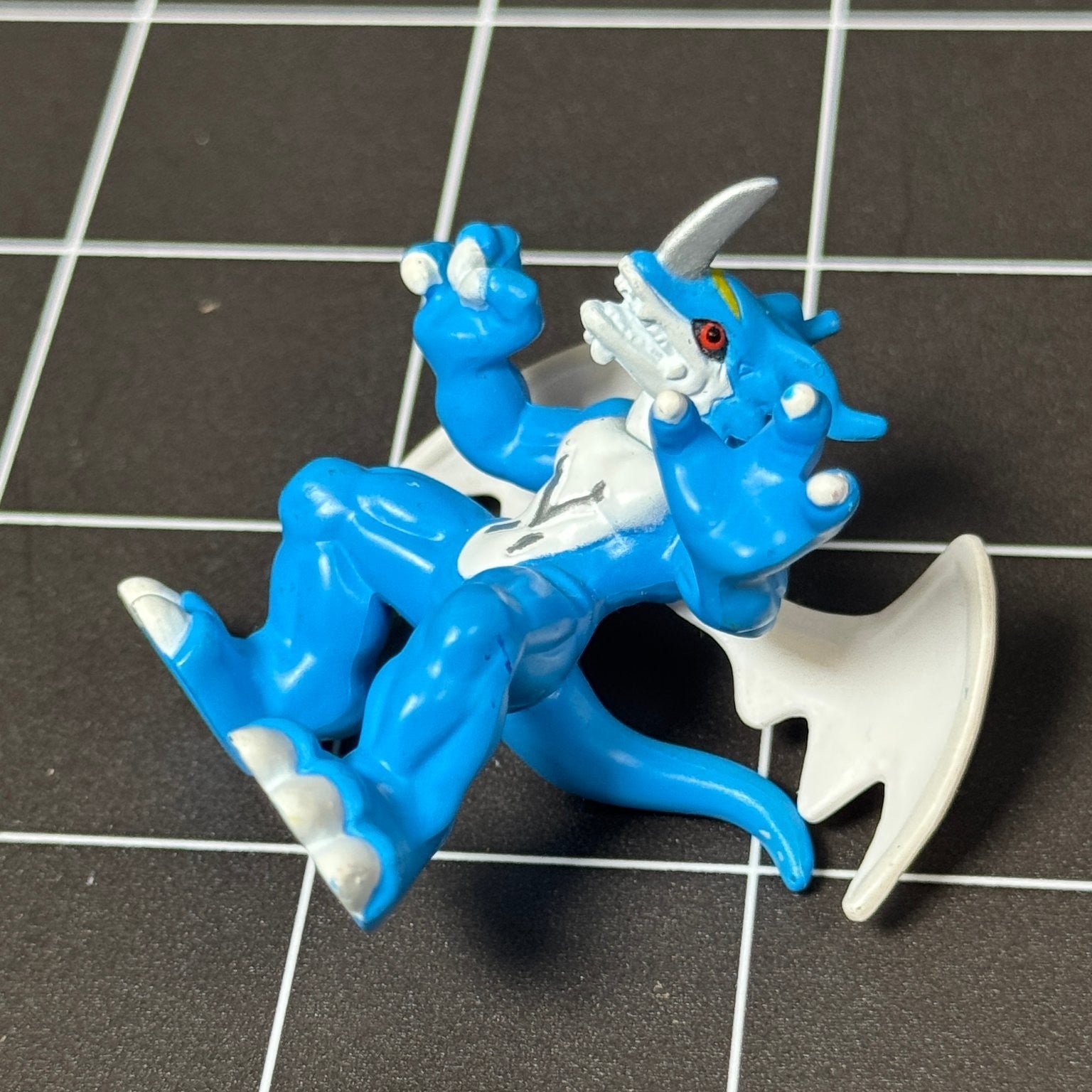 Digimon Digivolving Figures Lot (Incomplete) with Kabuterimon, Gardamon & Veemon