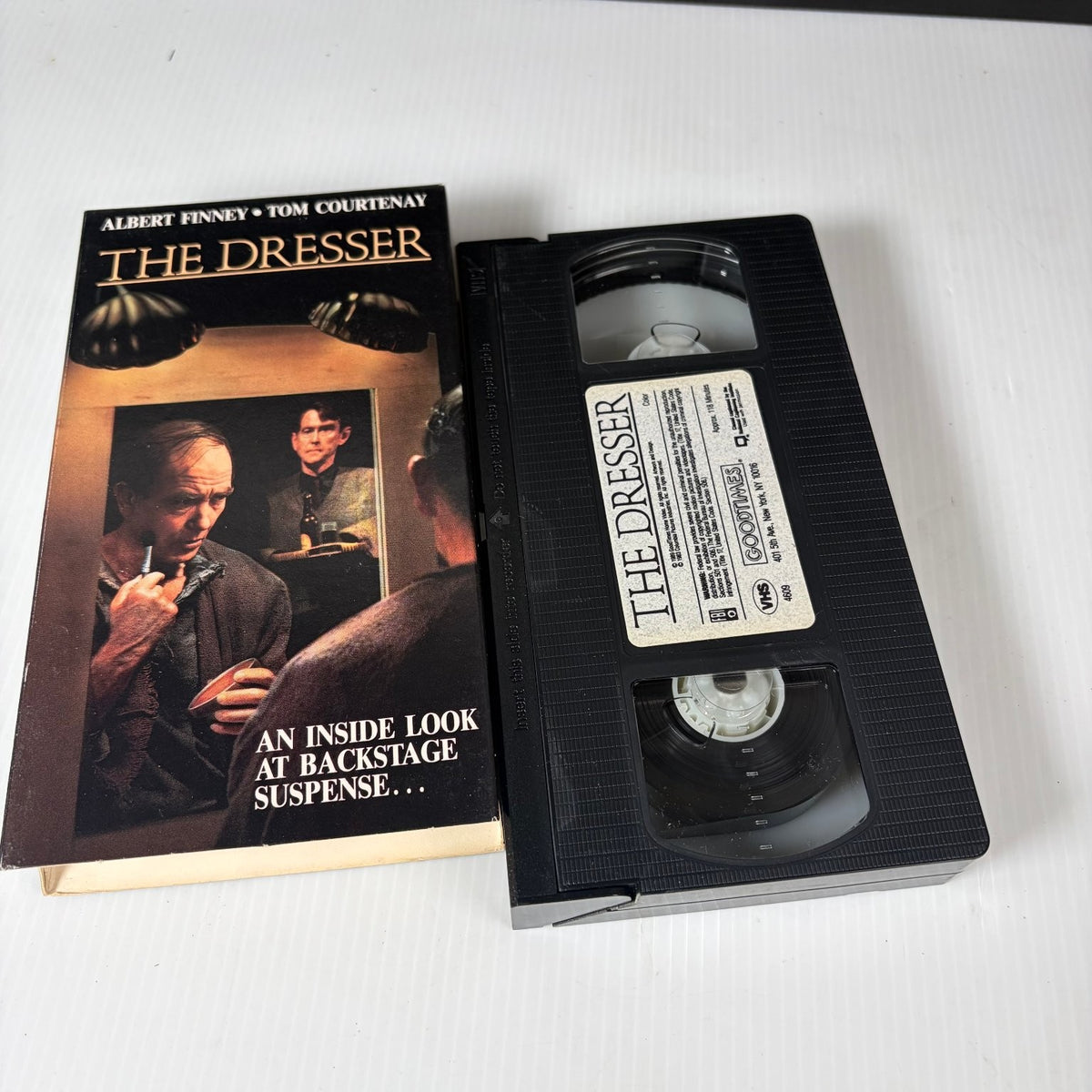 The Dresser VHS 1983 Drama Backstage Suspense GoodTimes Home Video