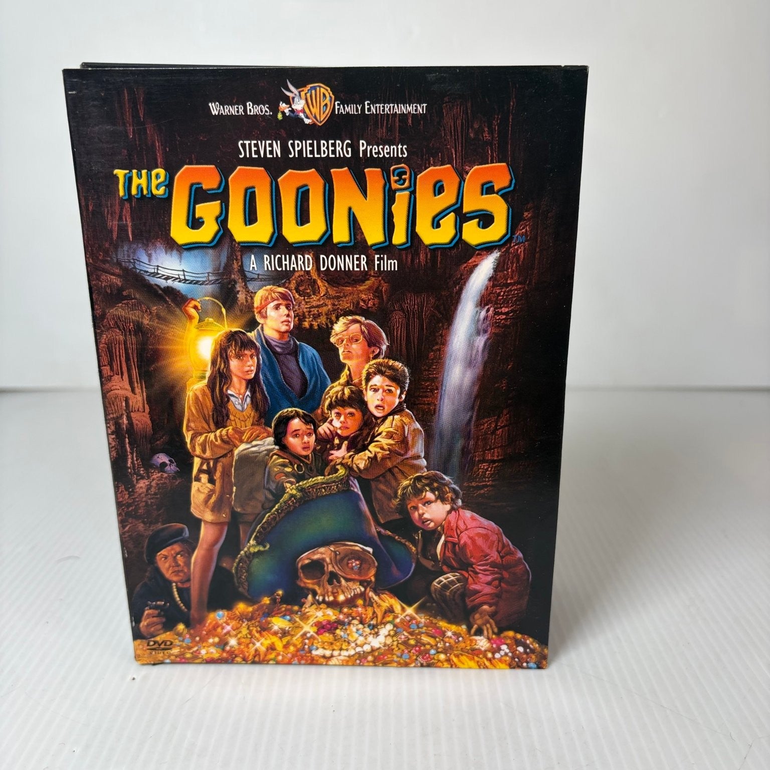 The Goonies DVD 1985 Richard Donner Steven Spielberg Sean Astin Corey Feldman