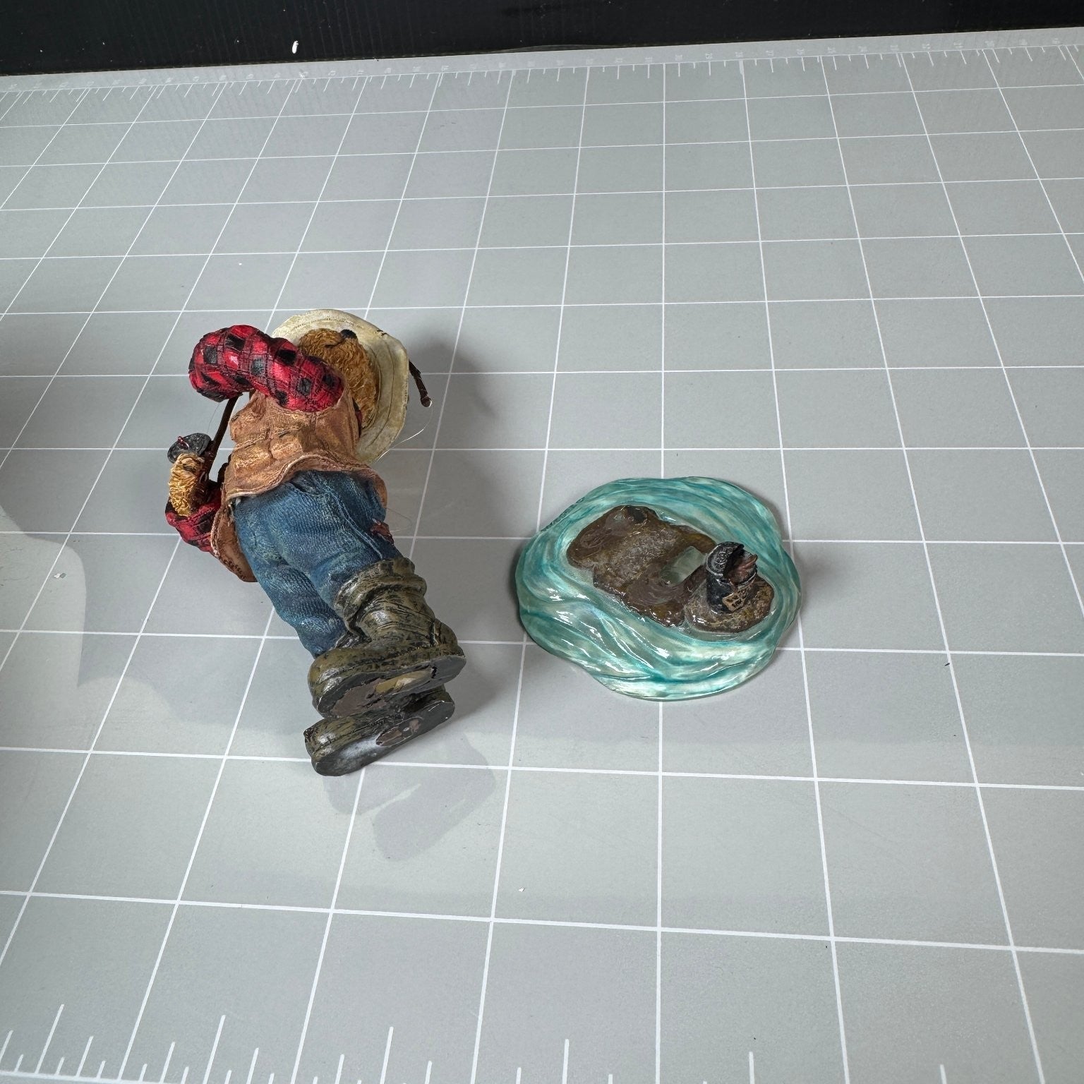 Willie Caught it Hook, Line & Sinker Boyds Collection Figurine Style 2277946