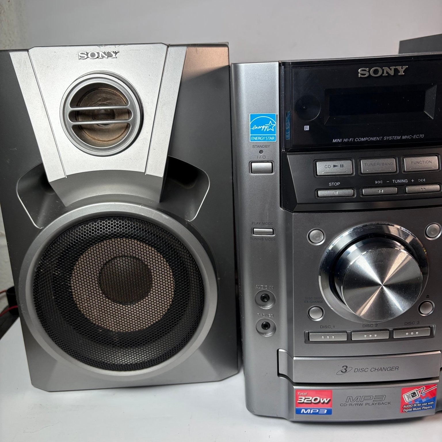 Sony MHC-EC70 Mini Hi-Fi Component System 3-Disc CD (Tape Player Not Working)