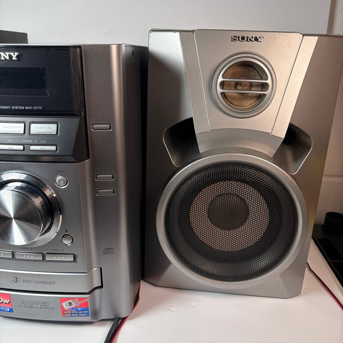 Sony MHC-EC70 Shelf Component System Boombox 3-Disc CD (Tape Player Not Working)