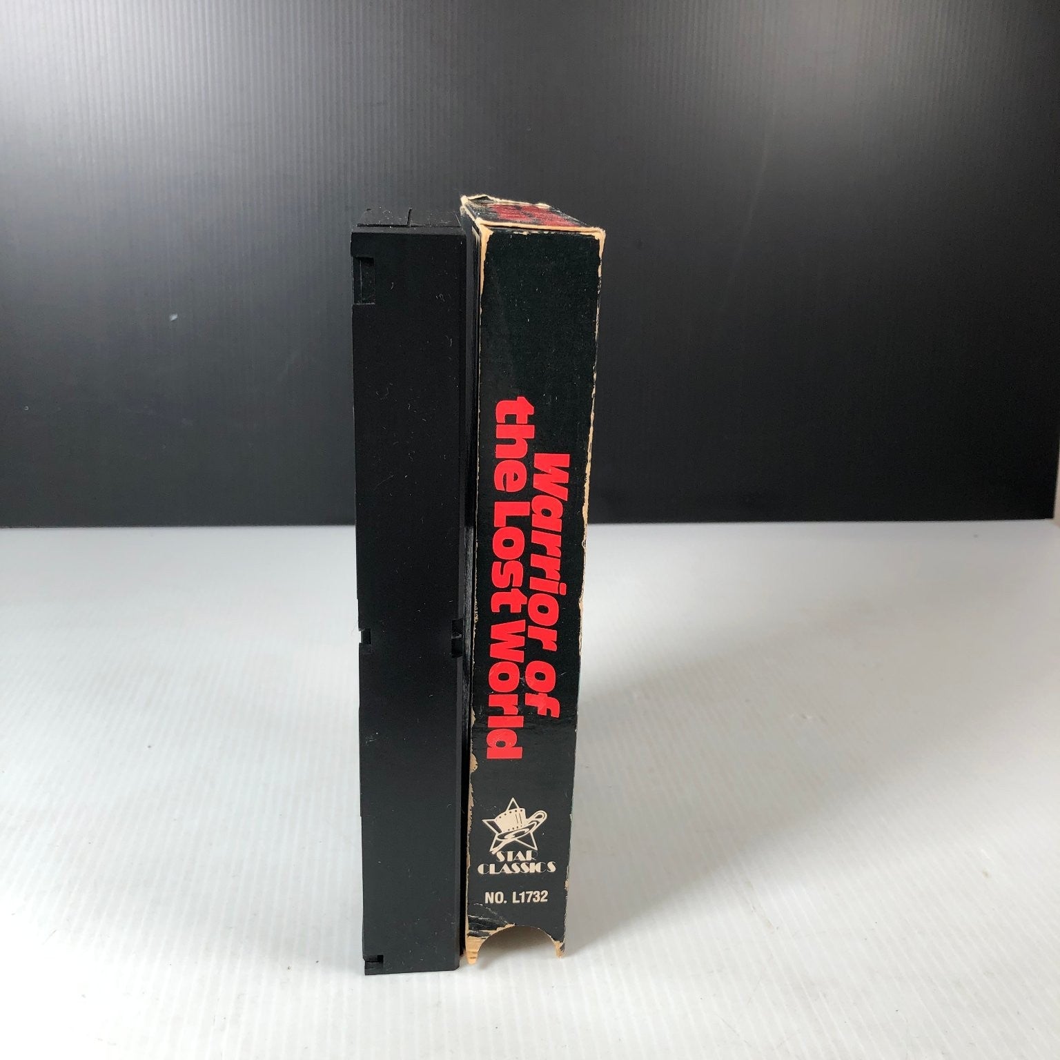 Warrior of the Lost World VHS 1983 Sci-Fi Action Star Classics